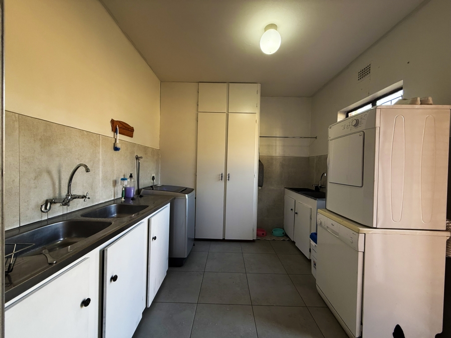 5 Bedroom Property for Sale in Heilige Akker North West